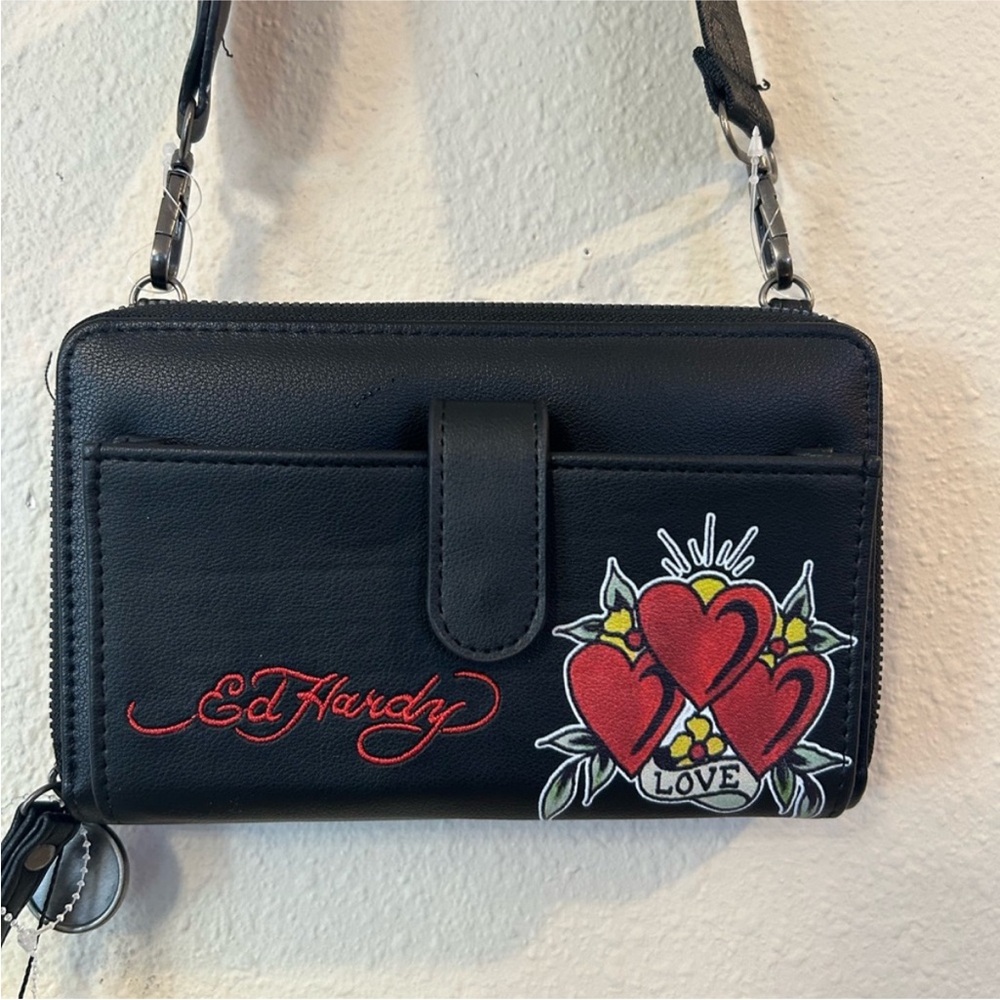 ED HARDY BLACK WALLET RED BOLD HEARTS GOLD ACCENTS CROSSBODY/ WRISTLET